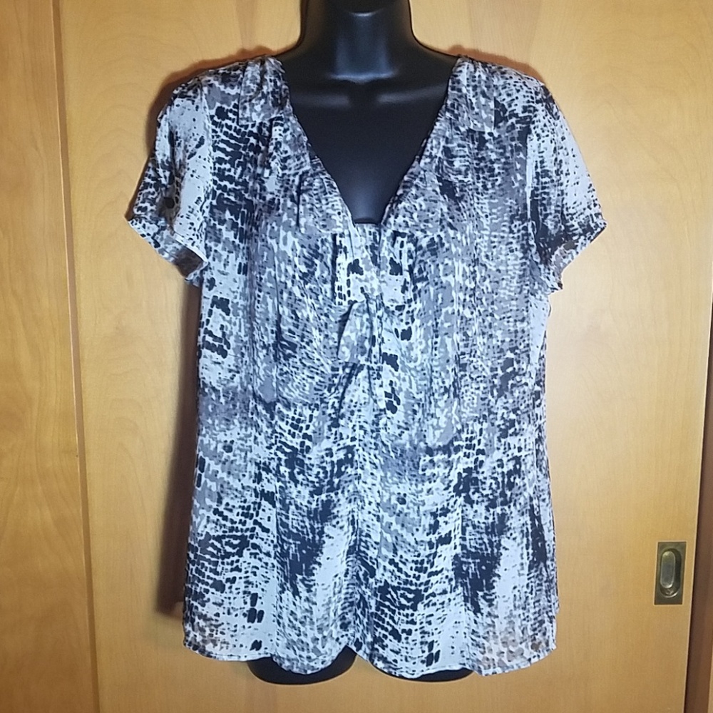 Black, white & gray career blouse.